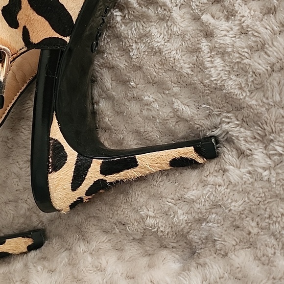 Calvin Klein Cheetah Print Heels Size 5.5 - Picture 3 of 7